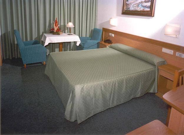 Hotel San Vicente Castrofeito Zimmer foto